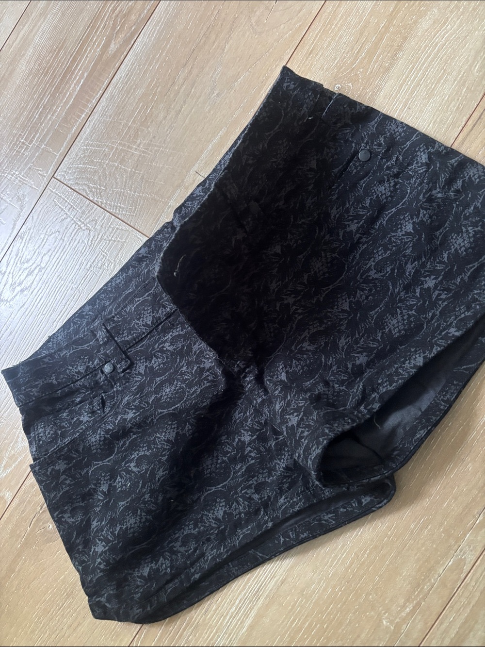 Hurley Black Patterned New Shorts - Picture 9 of 10